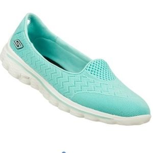 Skechers new go Walkers 2 mint green m size 11